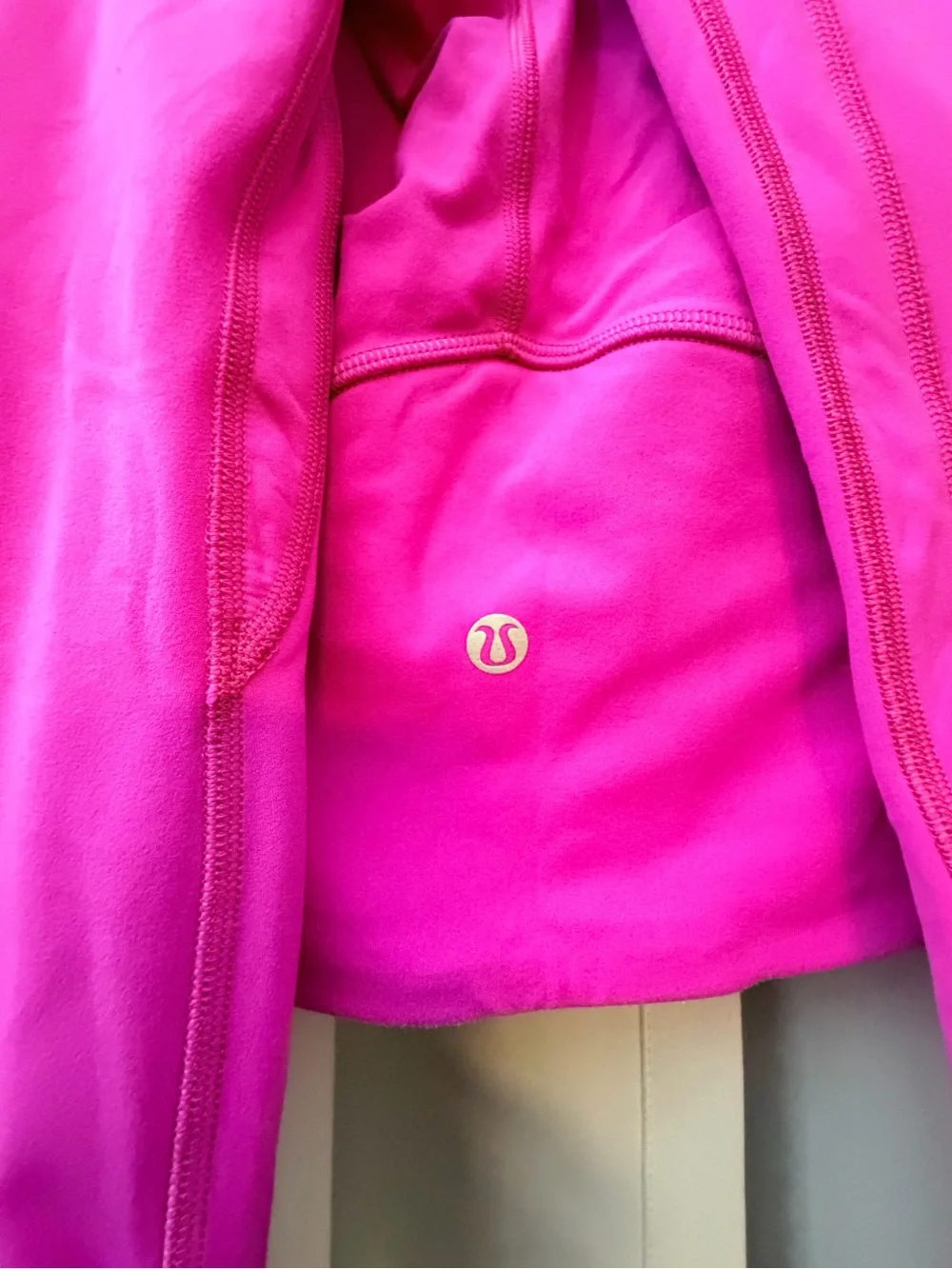 lululemon athletica Hot Pink Leggings (Size 4)